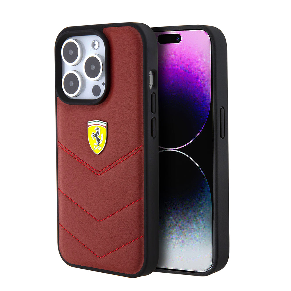 Ferrari iPhone 15 Pro Dikişli Deri Metal Logolu Kılıf – Fotoğraf 1